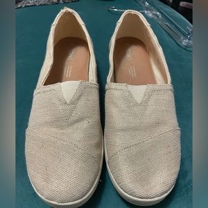 Tom’s Shimmery Size 9 Slip On Shoes